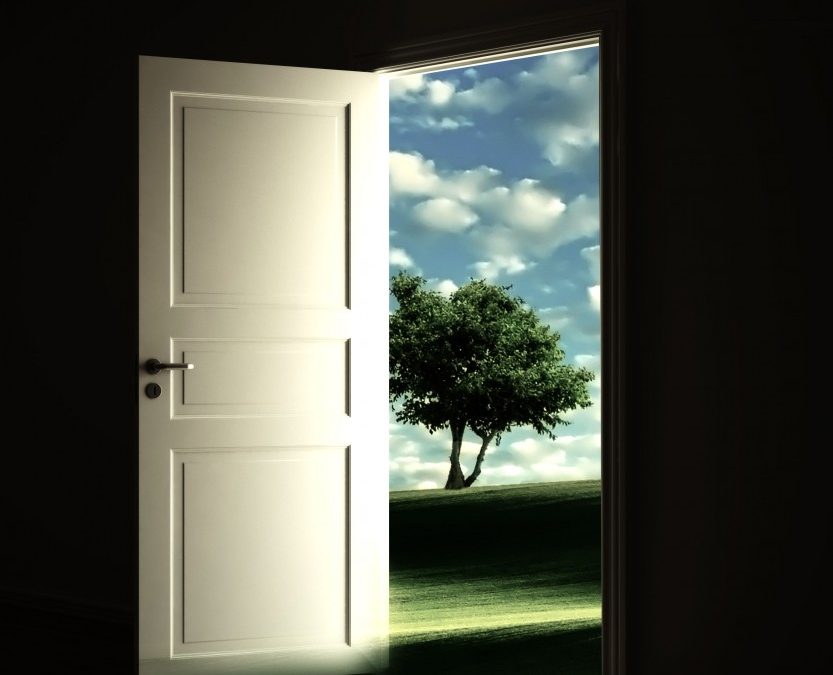 open-doors-decorating-ideas-4-833x675